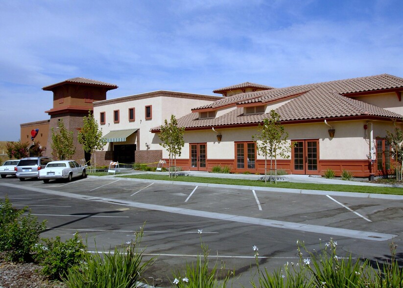 3120 Hotel Dr, Turlock, CA à louer - Photo de l’immeuble – Image 1 sur 6
