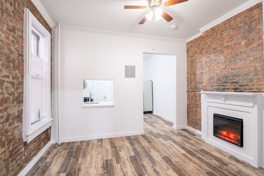 7407 5th Ave, Brooklyn, NY à vendre - Photo intérieure – Image 3 sur 9