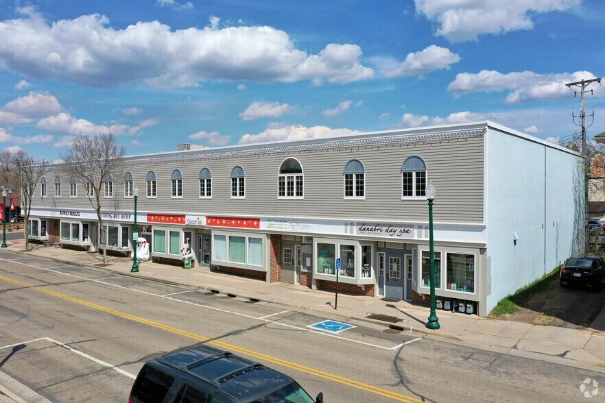 4754-4766 Banning Ave, White Bear Lake, MN à louer - Photo de l’immeuble – Image 3 sur 18