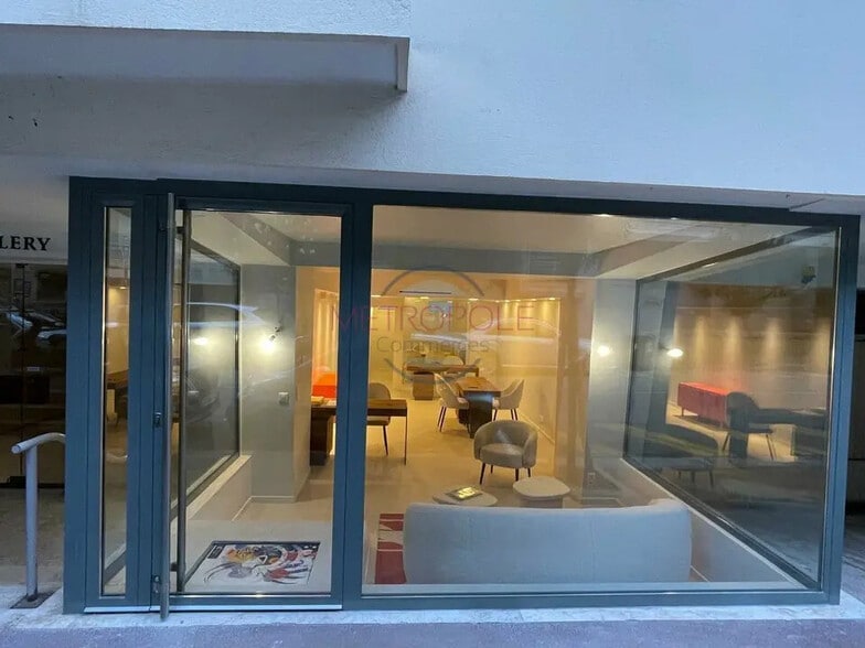 Local commercial dans Beaulieu-sur-Mer à louer - Photo de l’immeuble – Image 1 sur 4