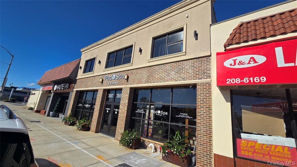 223 E Park Ave, Long Beach, NY à vendre - Photo de l’immeuble – Image 2 sur 11