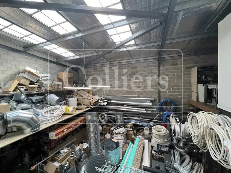 Local d’activités dans Gémenos à louer - Photo intérieure – Image 3 sur 5