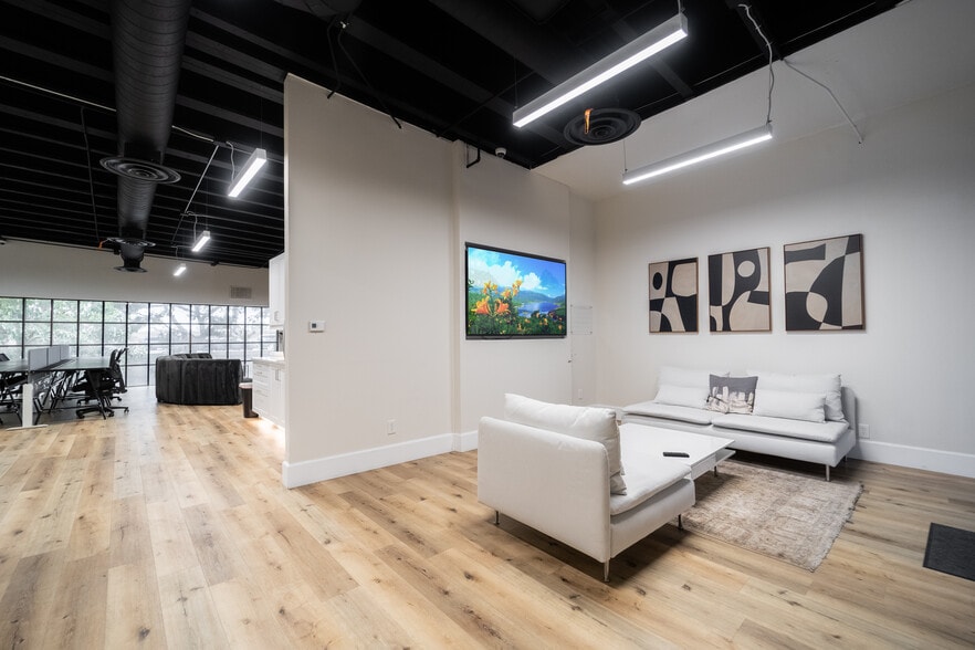 3505 Cadillac Ave, Costa Mesa, CA à louer - Photo intérieure – Image 1 sur 46