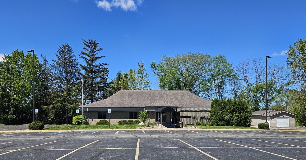 5530 Gratiot Rd, Saginaw, MI à vendre - Photo principale – Image 1 sur 31