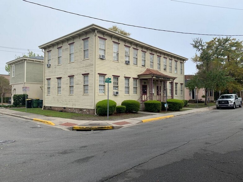 429 Tattnall St, Savannah, GA à vendre - Photo de l’immeuble – Image 2 sur 10