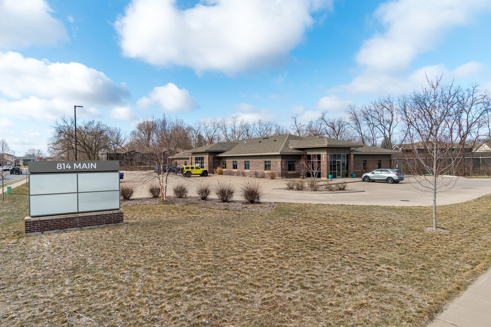 814 S Main St, Holmen, WI à louer Photo de l’immeuble– Image 1 sur 11