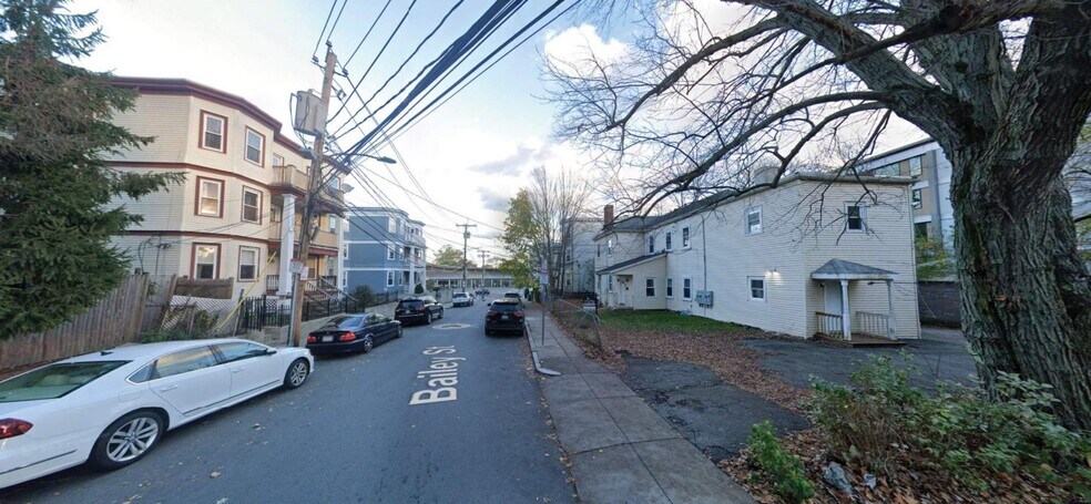 77 Bailey St, Boston, MA à vendre - Photo de l’immeuble – Image 2 sur 8