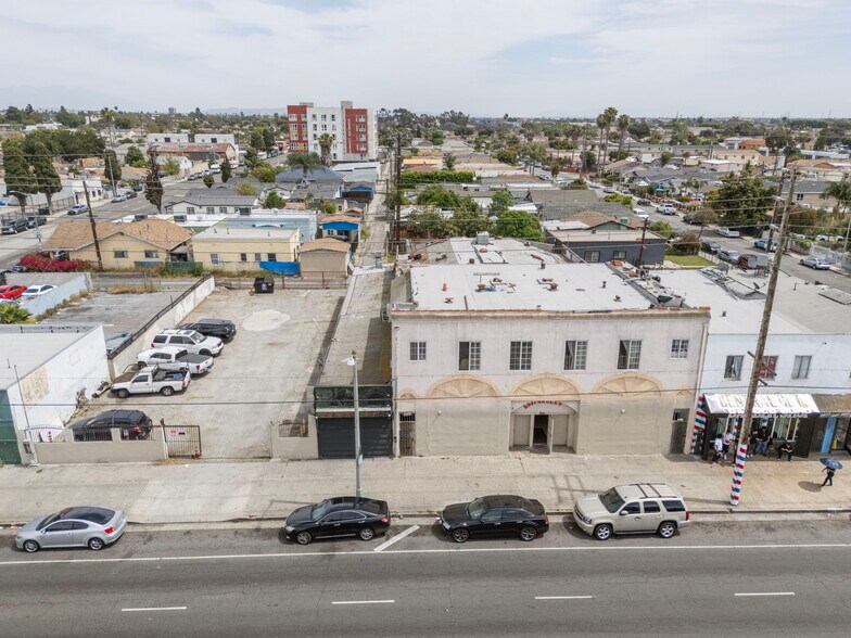 7916 S Central Ave, Los Angeles, CA à vendre - Photo de l’immeuble – Image 1 sur 23