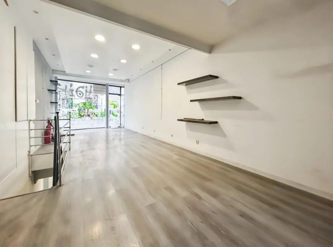 Local commercial dans Paris à louer Photo de l’immeuble– Image 1 sur 6