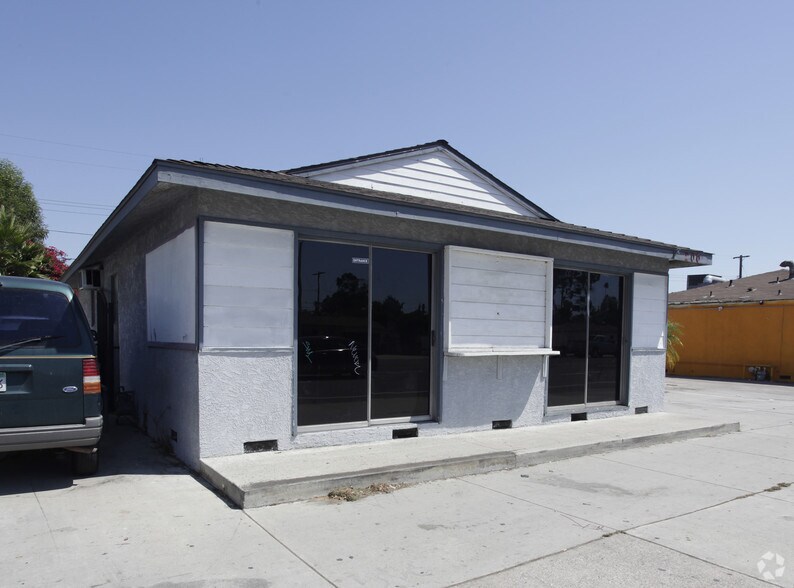 200 N Brookhurst St, Anaheim, CA à vendre - Photo de l’immeuble – Image 3 sur 3