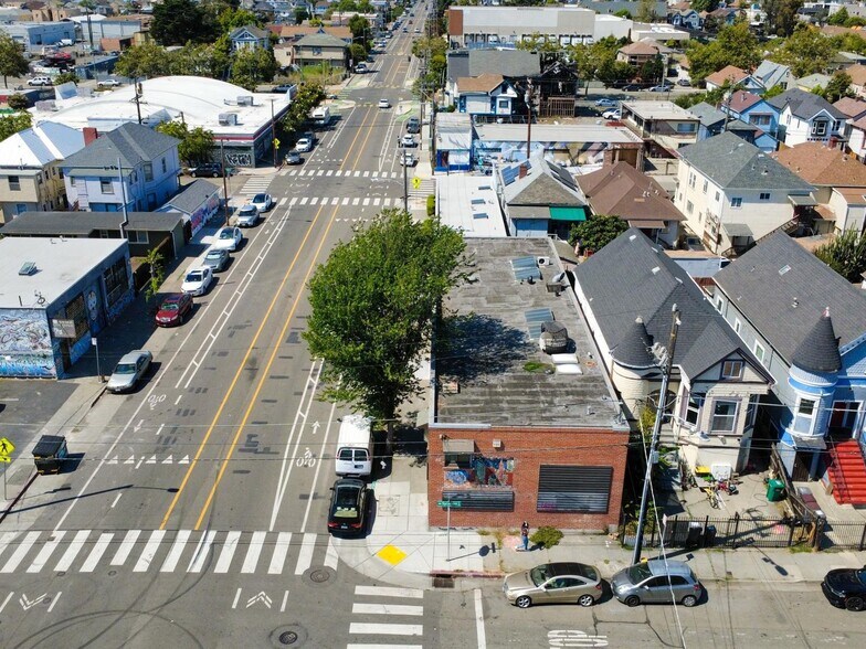 2554 West St, Oakland, CA à vendre - Photo de l’immeuble – Image 2 sur 3