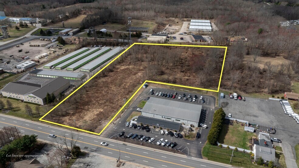 2721 S County Trl, East Greenwich, RI à vendre - Photo principale – Image 1 sur 9