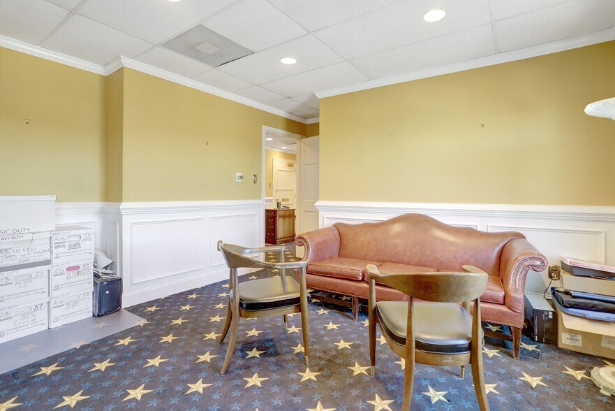 313 Park Ave, Falls Church, VA à vendre - Photo intérieure – Image 2 sur 29
