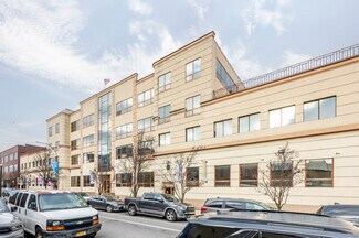Plus de détails pour 745 64th St, Brooklyn, NY - Bureau à louer