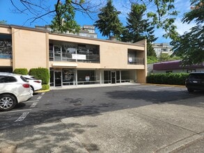 200-206 Central Way, Kirkland, WA à louer Photo de l’immeuble– Image 1 sur 4