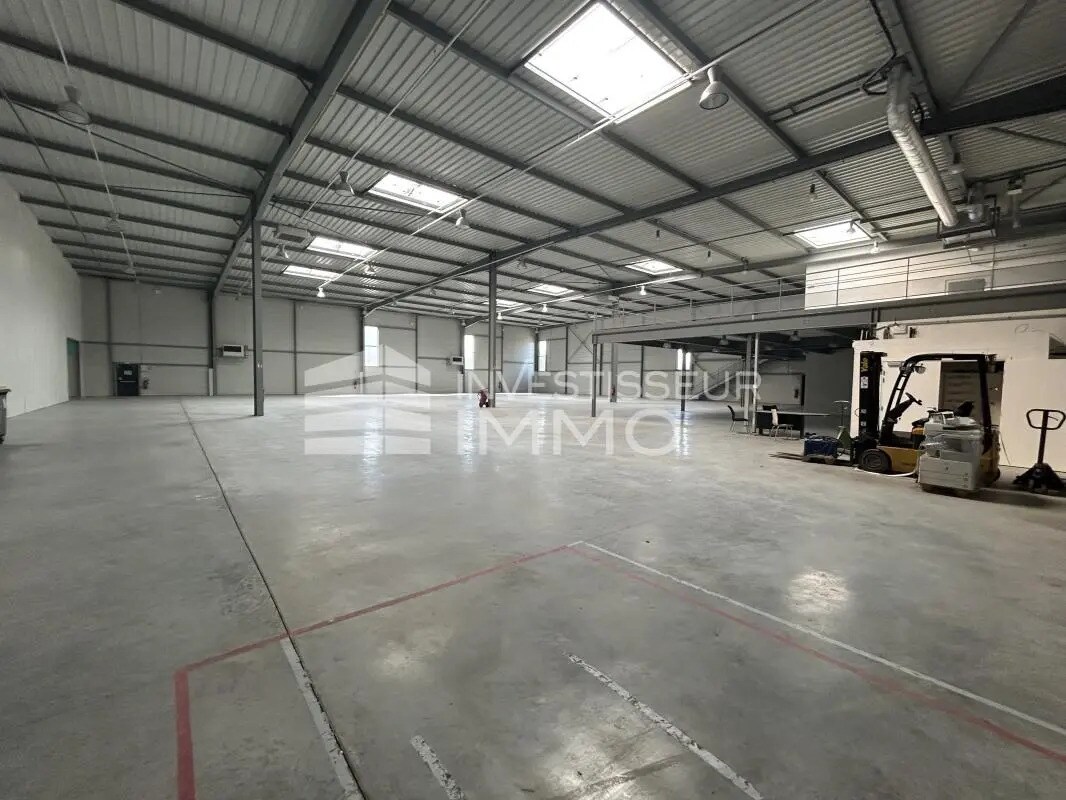 Bureau dans Lieusaint à louer Photo de l’immeuble– Image 1 sur 5