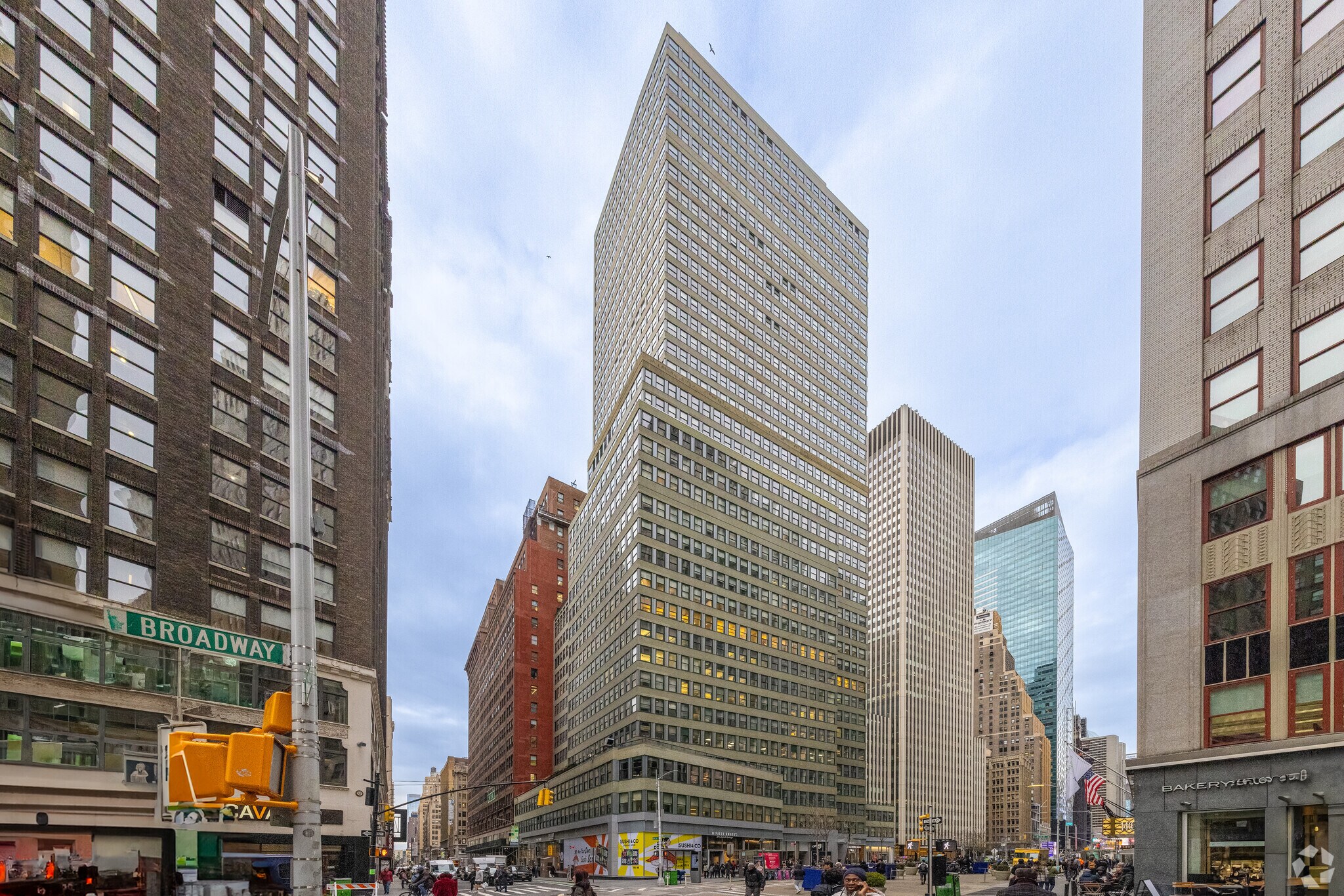 1407 Broadway, New York, NY à louer Photo de l’immeuble– Image 1 sur 8
