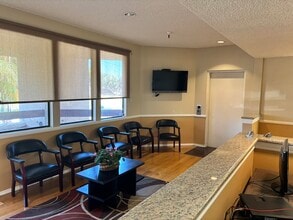 175 S C St, Tustin, CA à louer Photo intérieure– Image 1 sur 4