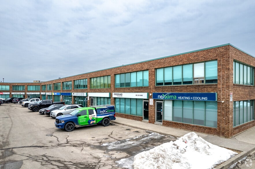 120 Woodstream Blvd, Vaughan, ON à louer - Photo principale – Image 1 sur 2