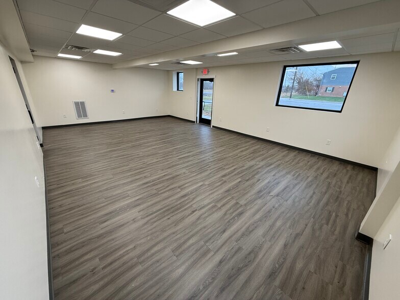 425 Napoleon Rd, Bowling Green, OH à louer - Photo de l’immeuble – Image 3 sur 6
