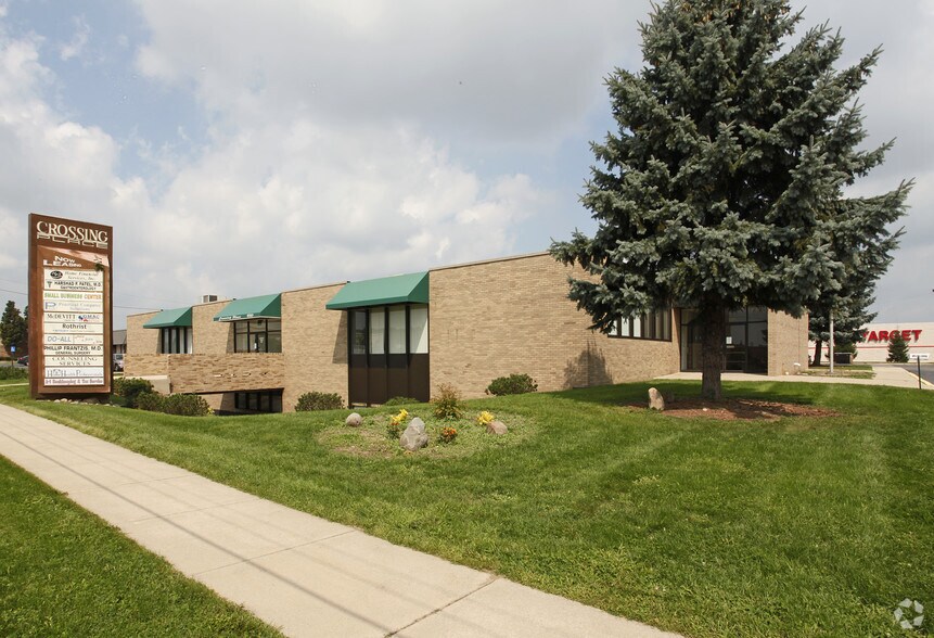 950 W Monroe St, Jackson, MI à louer - Photo principale – Image 1 sur 2