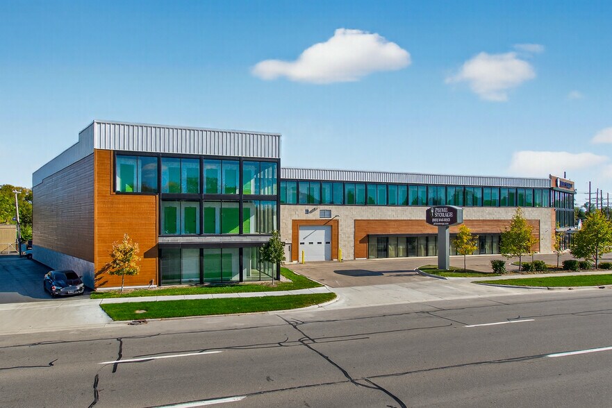 24200 Gratiot Ave, Eastpointe, MI à louer - Photo de l’immeuble – Image 2 sur 2