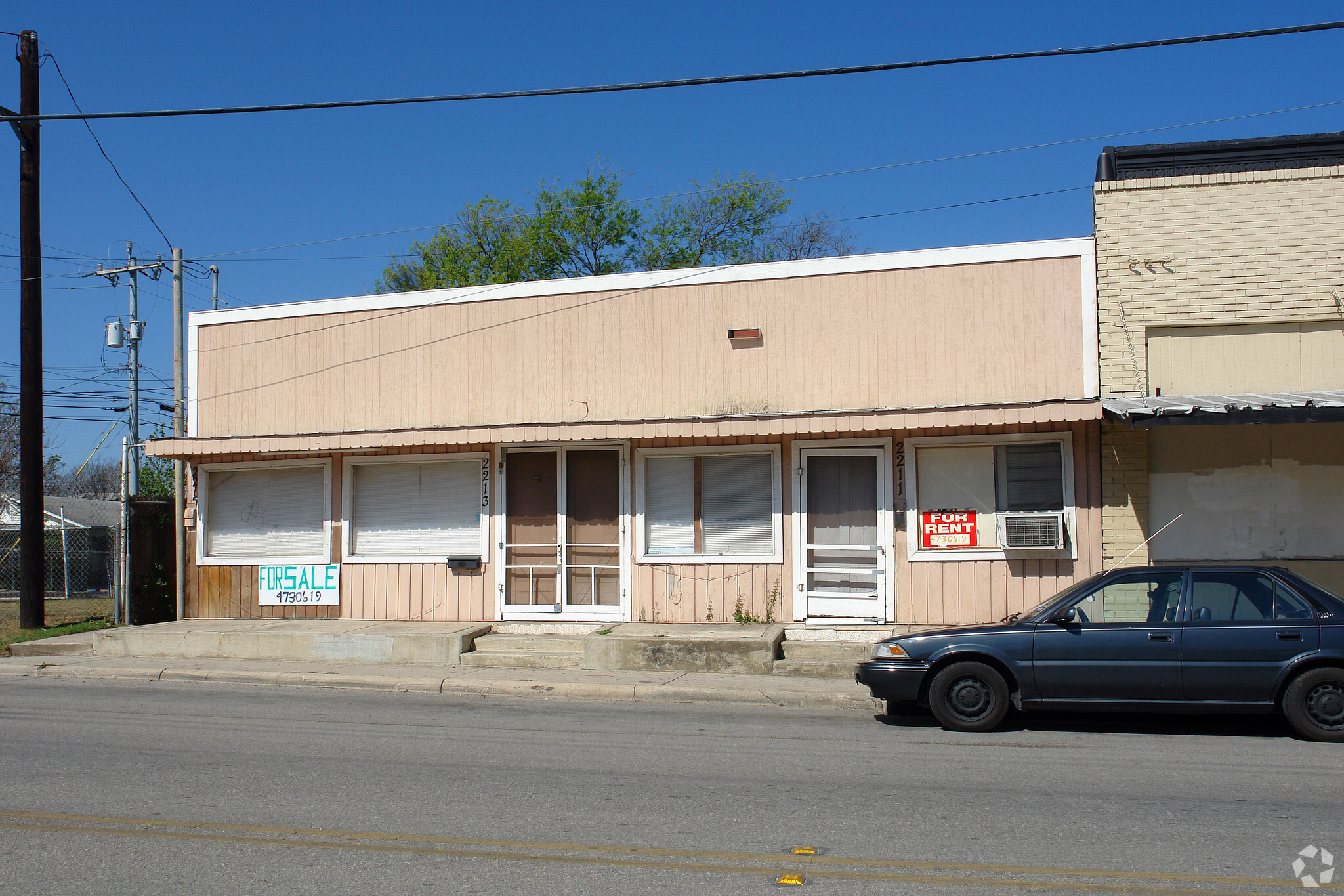 2211-2213 S Flores St, San Antonio, TX à vendre Photo principale– Image 1 sur 18