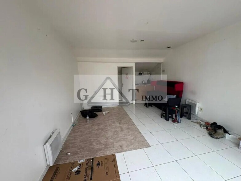 Bureau dans Melun à louer - Photo de l’immeuble – Image 2 sur 4