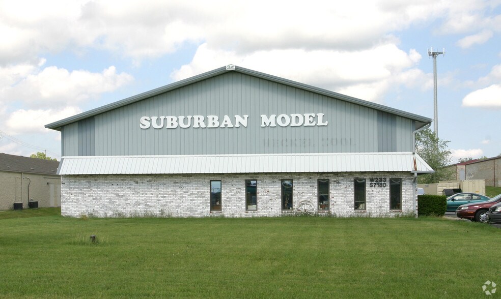 W233 S7180 Vernon Ln, Big Bend, WI à louer - Photo de l’immeuble – Image 3 sur 4