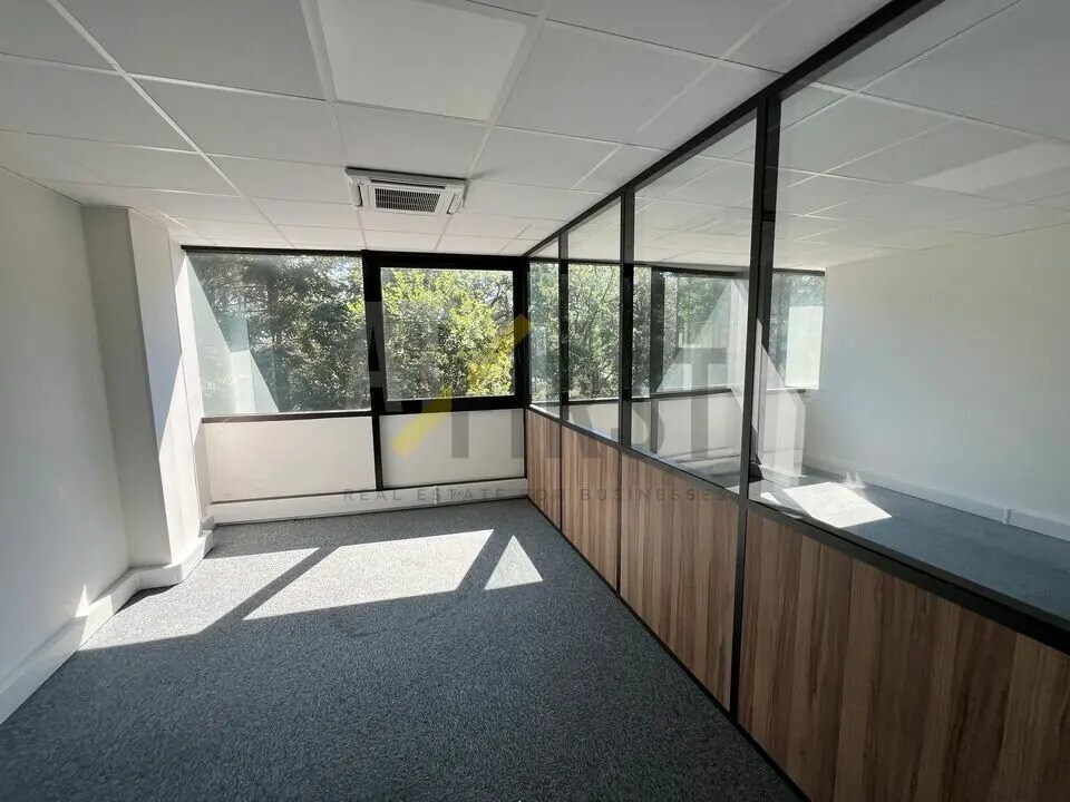 Bureau dans Valbonne à louer Photo de l’immeuble– Image 1 sur 9