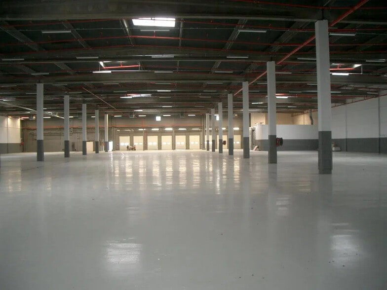 Avenue D'Oceanie, Les Ulis à louer - Photo de l’immeuble – Image 3 sur 8