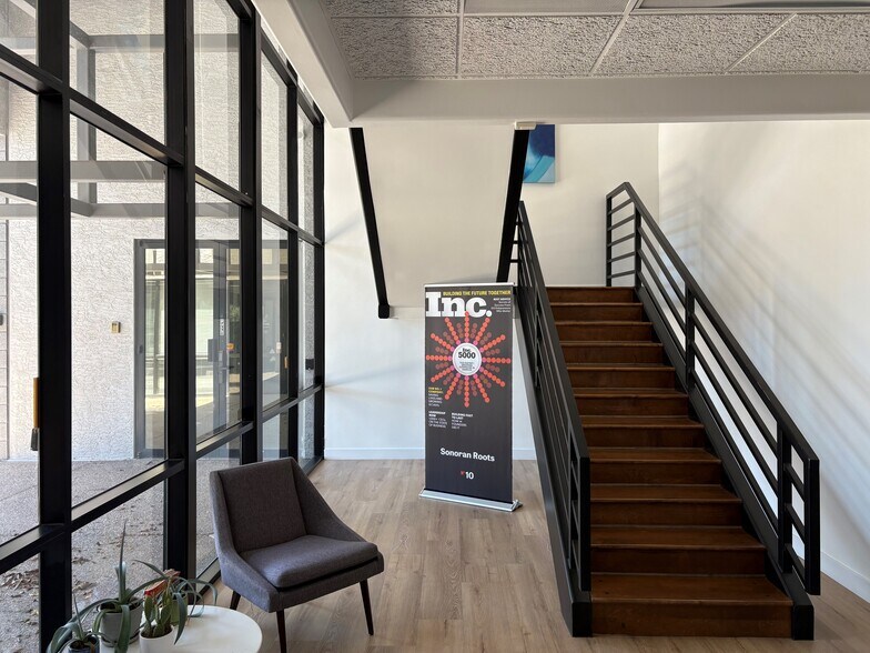 220 N McKemy Blvd, Chandler, AZ à louer - Photo de l’immeuble – Image 2 sur 8