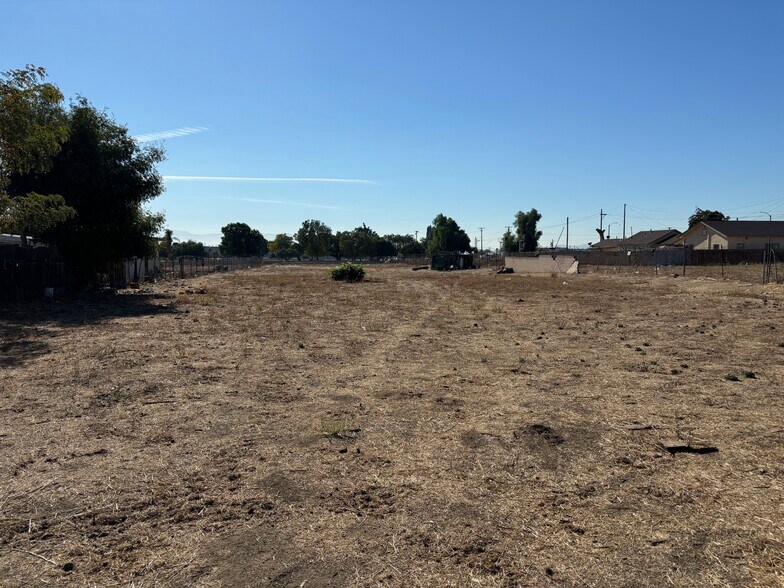 918 E Holt Blvd, Ontario, CA à vendre - Photo de l’immeuble – Image 3 sur 18