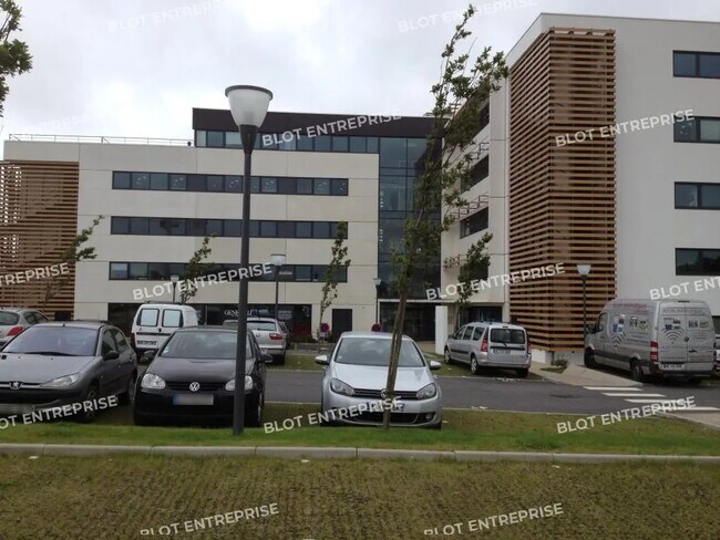 Plus de détails pour Bureau à louer