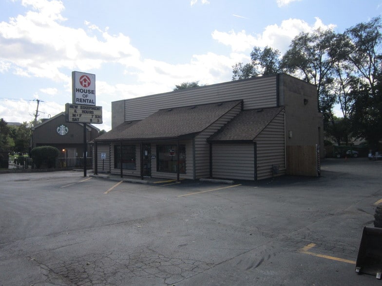 318 N Milwaukee Ave, Wheeling, IL à louer - Photo de l’immeuble – Image 2 sur 17