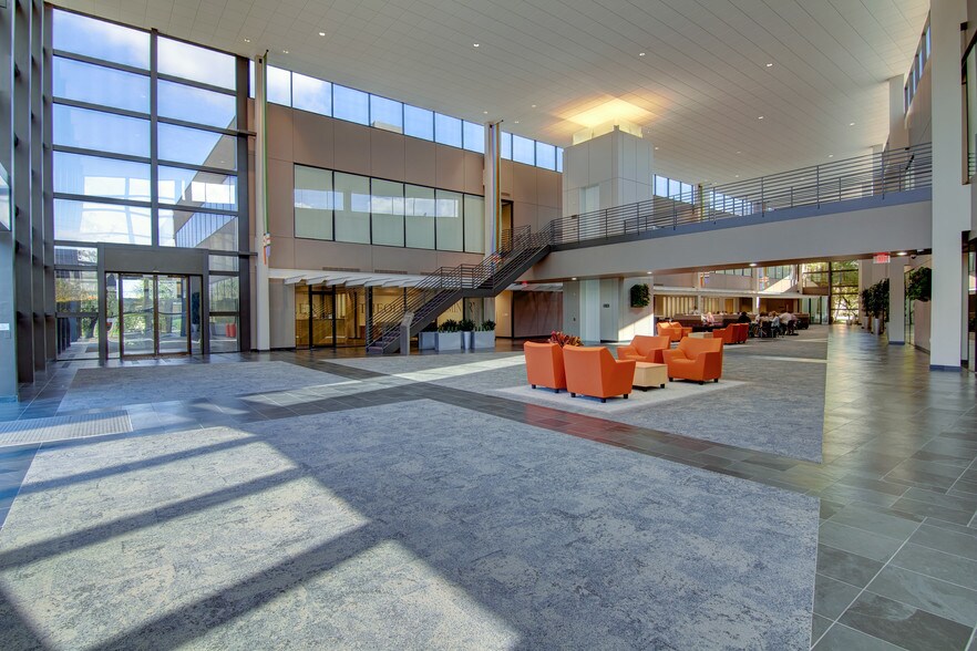 10200 Richmond Ave, Houston, TX à louer - Hall d’entrée – Image 2 sur 5