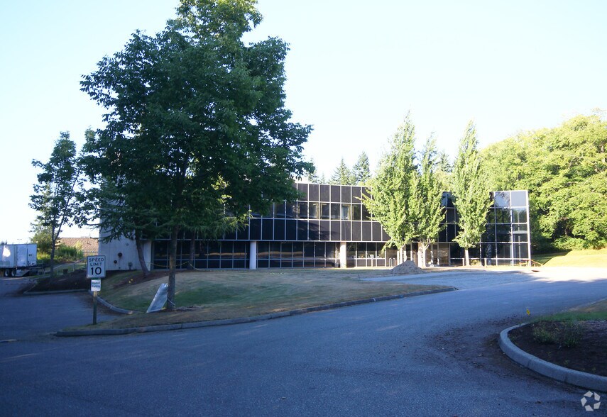 2333 seaway Blvd W, Everett, WA à louer - Photo de l’immeuble – Image 3 sur 3