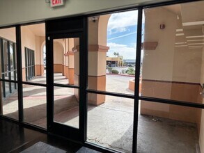 2605-2645 S Decatur Blvd, Las Vegas, NV à louer Photo intérieure– Image 2 sur 12