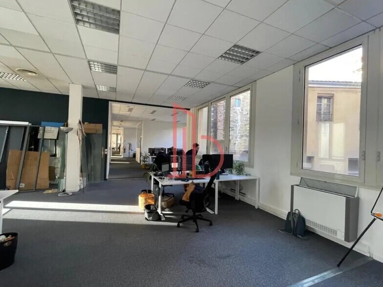 Bureau dans Bordeaux à louer - Photo de l’immeuble – Image 2 sur 5