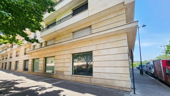 Plus de détails pour Rue Cauchy, Paris - Bureau à vendre