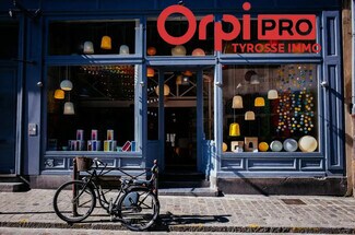 Plus de détails pour Local commercial à louer