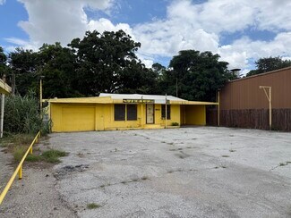 Plus de détails pour 4925 NE 28th St, Haltom City, TX - Local commercial à vendre