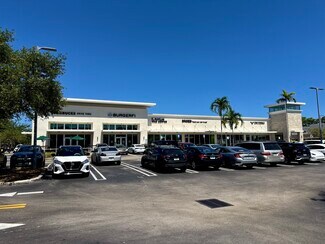Plus de détails pour 7305-7455 Miami Lakes Dr, Miami Lakes, FL - Local commercial à louer