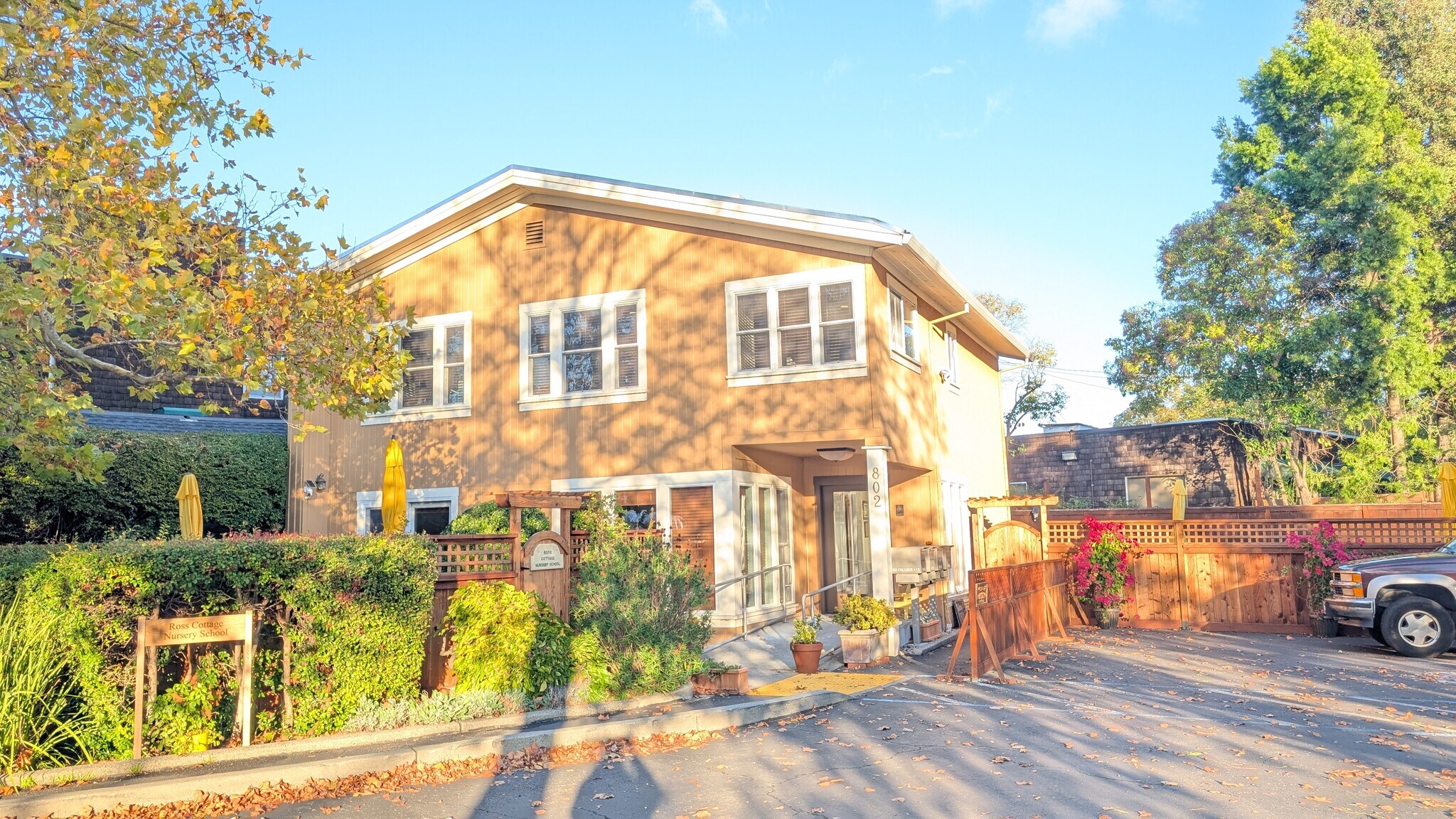 802 College Ave, Kentfield, CA à vendre Photo principale– Image 1 sur 19