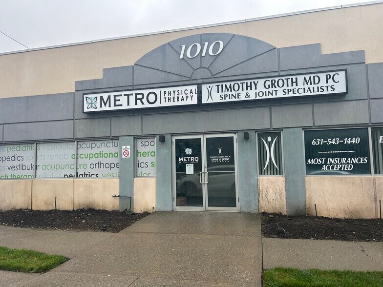 1010 Sunrise Hwy, Rockville Centre, NY à louer - Photo de l’immeuble – Image 1 sur 16