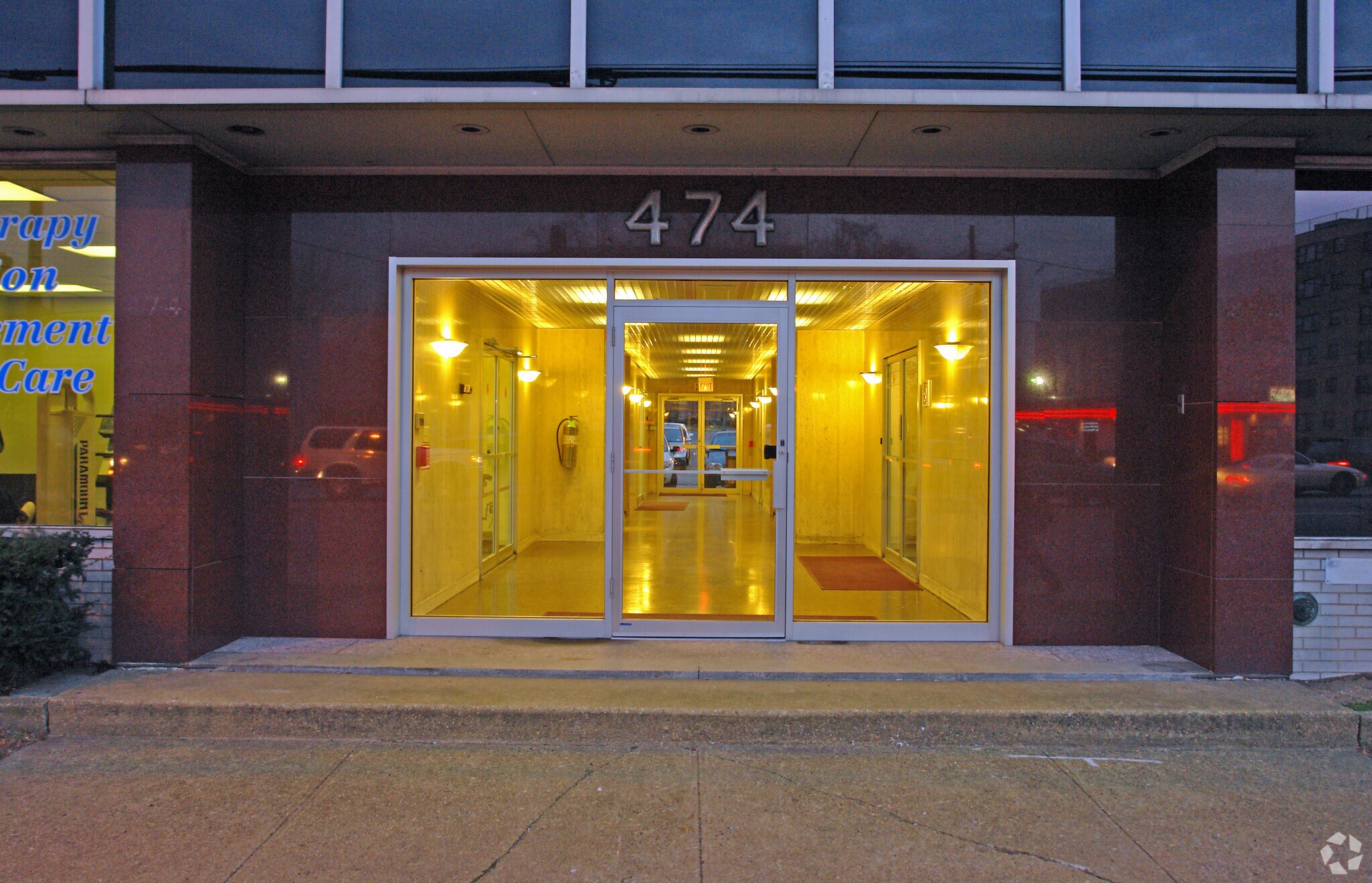 474 Fulton Ave, Hempstead, NY à louer Photo de l’immeuble– Image 1 sur 3