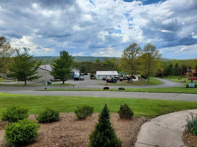 8 Old Indian Trl, Middlefield, CT à louer - Photo de l’immeuble – Image 3 sur 12