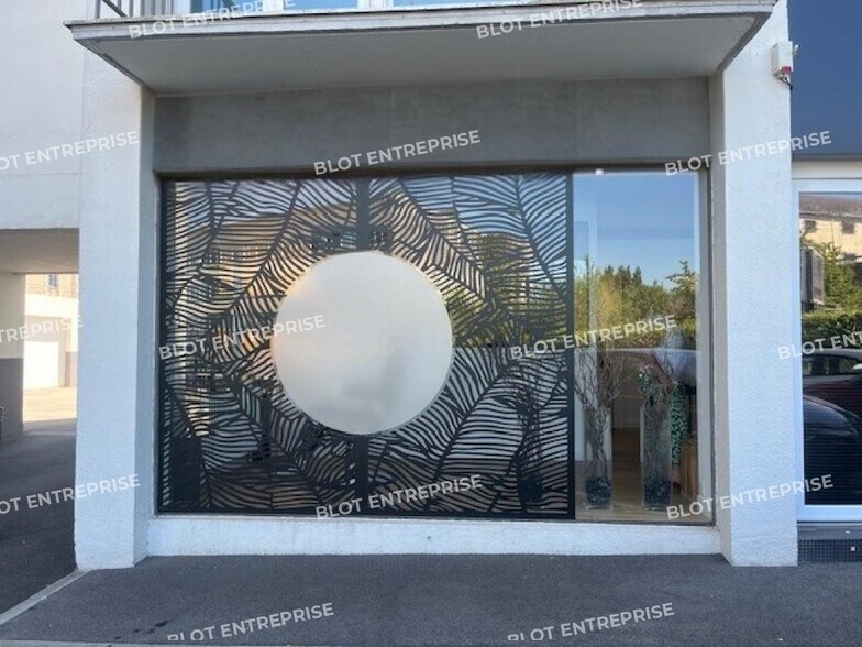 Local commercial dans Vannes à louer - Photo de l’immeuble – Image 2 sur 4