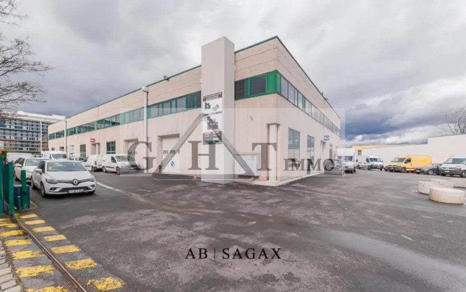 Industriel/Logistique dans Gennevilliers à louer Photo de l’immeuble– Image 1 sur 4