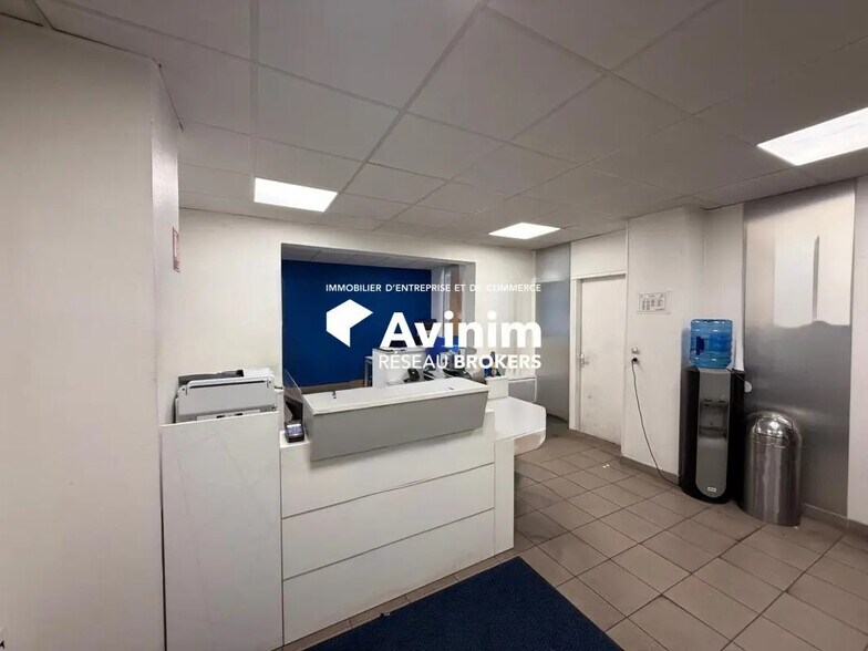 Local commercial dans Herblay-sur-Seine à louer - Photo de l’immeuble – Image 2 sur 4